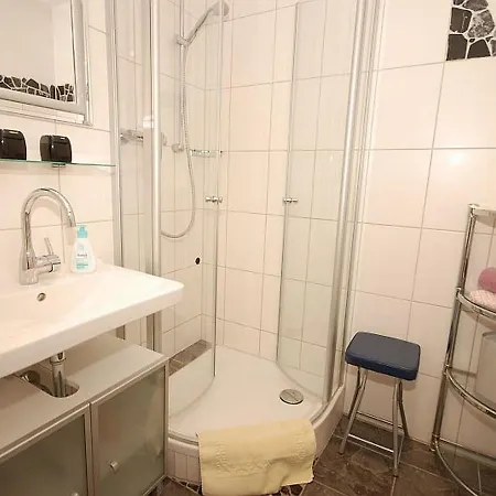Ferienwohnung Zeno Reichenbach 아파트 바트라이셴할